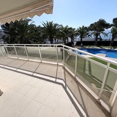 Apartament a Passeig Marítim. Bonito apartamento en primera línea de mar en miami playa