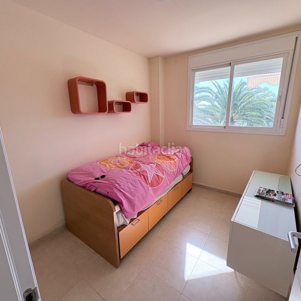 Foto 7a65f1ae-42ce-49cb-9845-eedb1415affe. Apartament amb piscina a Passeig Marítim Miami Platja