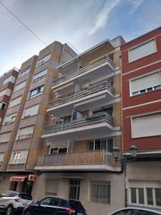 Appartement à Calle sequial 67. Piso con 3 habitaciones