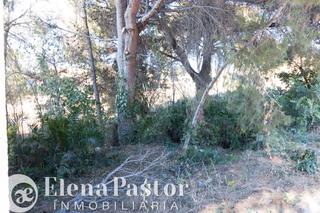 Terrain résidentiel à Los Pinares-La Masia