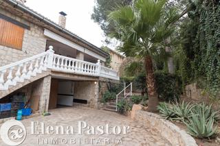 Xalet a Carrer sant agustí 8. Chalet en rocafort