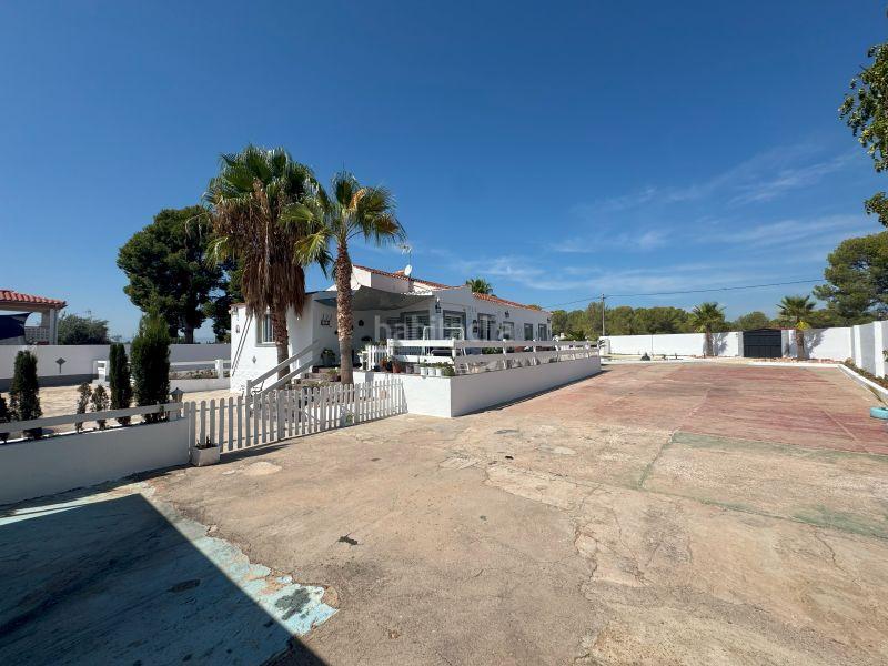 Foto 0ef186a4-f2c4-425a-be34-5af26c1dc465. Chalet mit pool in Los Pinares-La Masia Bétera