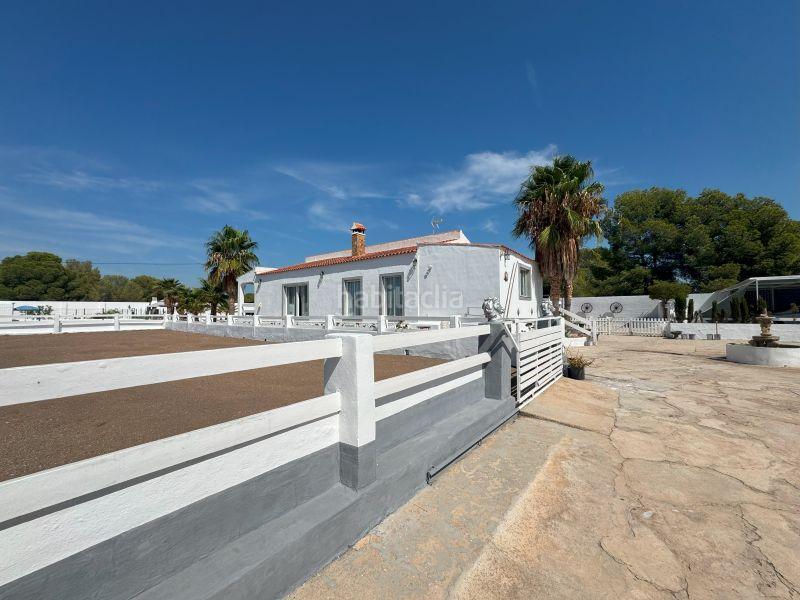 Foto cbecd76e-8939-4688-95ce-d813d131fe06. Chalet mit pool in Los Pinares-La Masia Bétera