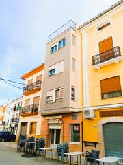 Édifice  Plaza mayor 10. Edificio en mogente