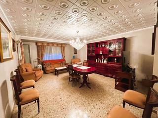 Pis en El Castell. Piso en burjassot