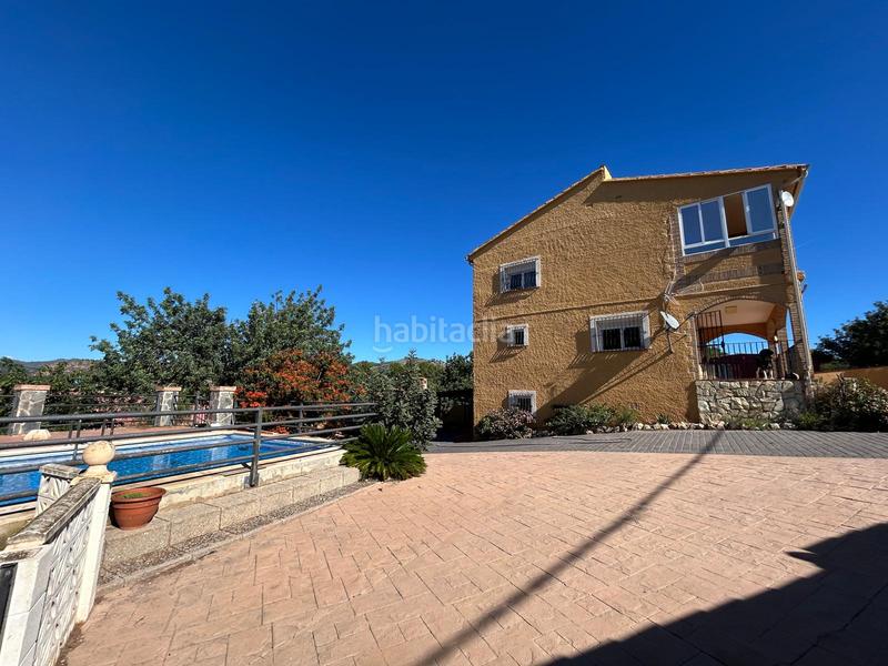 Foto f954566c-7be1-432d-983a-4d75ca800b0f. Xalet amb piscina a Olocau