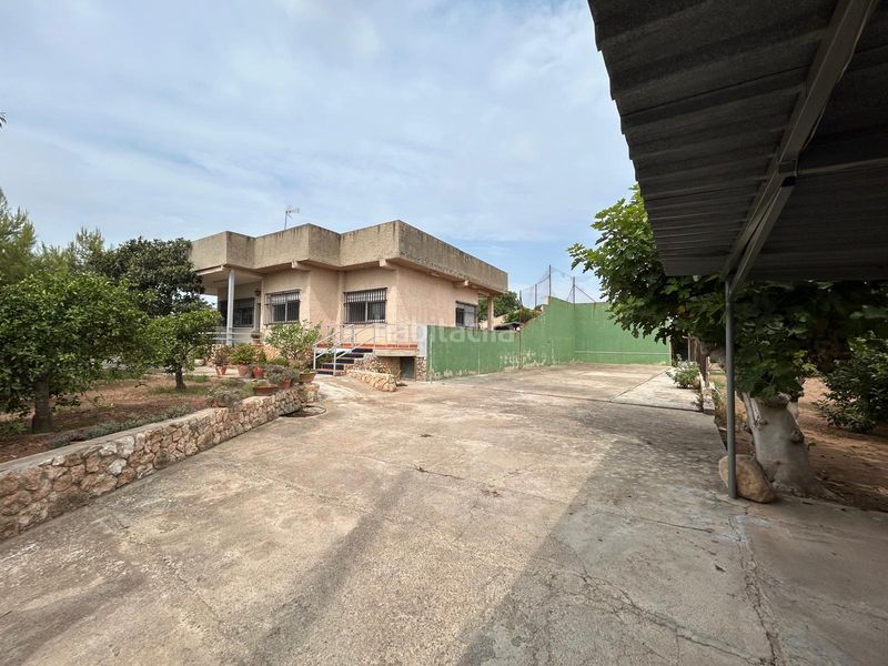 Foto b841a382-c7b5-4bf3-8b92-e2ad365e848f. Chalet  en Camí de Paterna-Lloma del Calderer Bétera