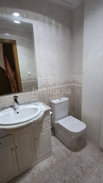 Foto 3b43a2d4-ff5b-4029-a54c-8029d26d1682. Casa adossada amb xemeneia calefacció aparcament piscina a Bétera
