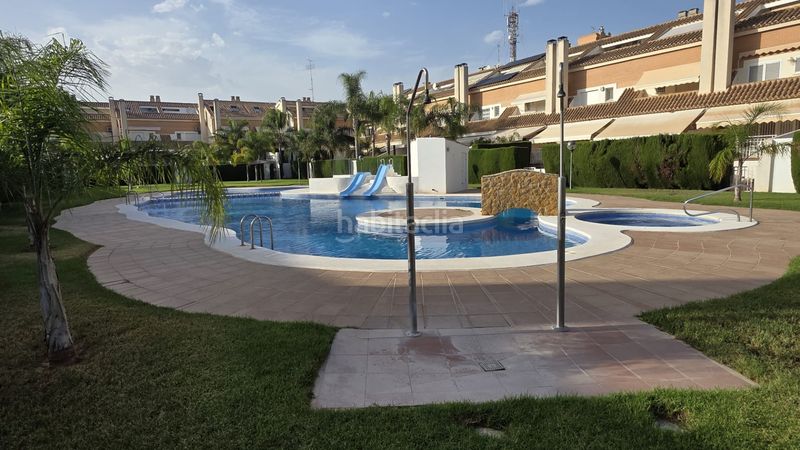 Foto a9224b97-4a1c-4199-8f96-960f92c76aea. Casa adossada amb xemeneia calefacció aparcament piscina a Bétera