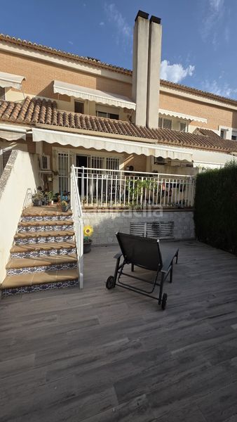 Foto f6ac28b7-e897-4946-b479-abeedf568f1a. Casa adossada amb xemeneia calefacció aparcament piscina a Bétera