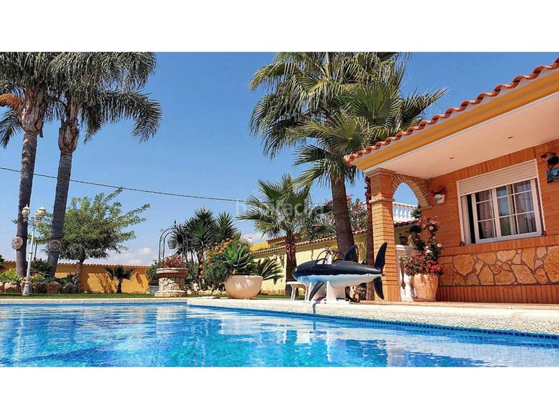 Foto ee818e03-b089-4441-87c2-a508f093ee99. Xalet amb aparcament piscina a Mar Chica Benicarló