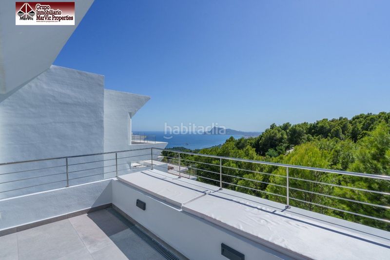 Foto 8b37bfa6-f2a5-443b-b48b-9c724e4fe4bd. Casa adossada amb calefacció aparcament a Altea hills Altea