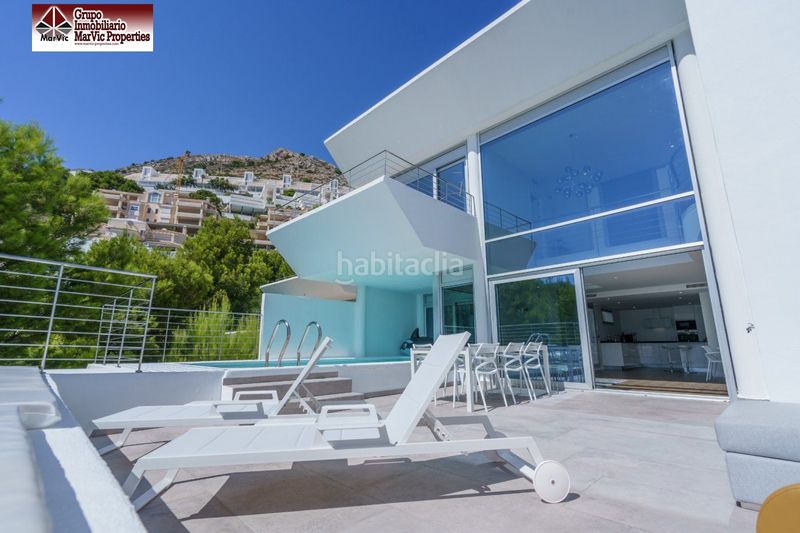 Foto a808ef04-2aad-41bb-9fc2-46b1748d0cb4. Casa adossada amb calefacció aparcament a Altea hills Altea