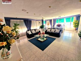 Etagenwohnung en Playa Levante. Exclusivo piso en benidorm, 1� l�nea de playa!