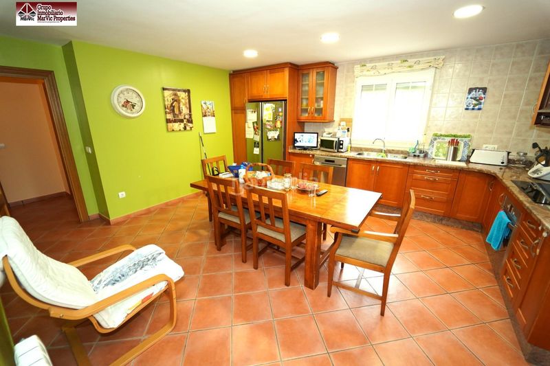 Foto 5f483b1c-2edc-4a2f-9413-ab0122b84032. Xalet amb aparcament a Finestrat pueblo Finestrat