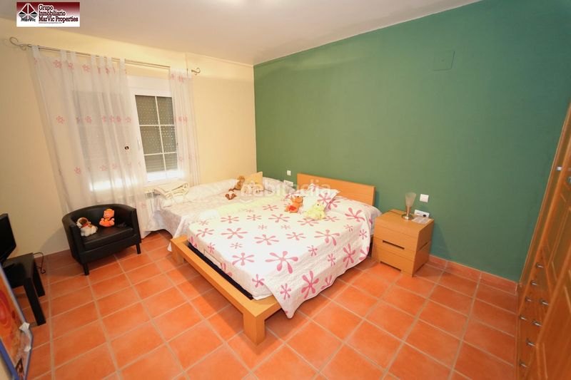 Foto b6cb3cee-fc93-4680-a938-4b6782da77e2. Xalet amb aparcament a Finestrat pueblo Finestrat