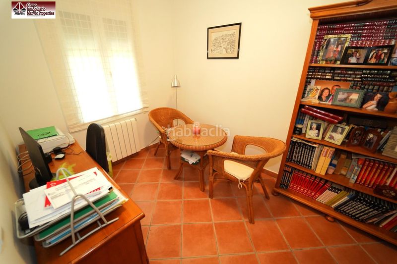 Foto f1f1cd0b-d1de-49ed-b23b-a55a7fd1292e. Xalet amb aparcament a Finestrat pueblo Finestrat