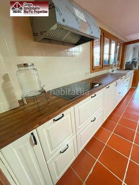 Foto 4a01e839-8df6-40b3-bbc7-2fc290e6ad98. Chalet con riscaldamento parcheggio piscina in Urbanizaciones Gandia