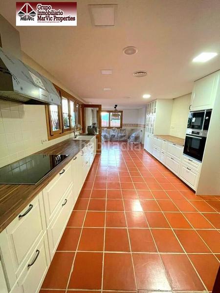 Foto 8b7e5e3e-6502-463f-ba26-8de394e06da1. Chalet con riscaldamento parcheggio piscina in Urbanizaciones Gandia