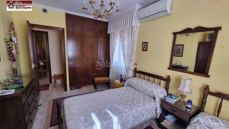 Foto f6674c29-6289-4813-8d8e-bfae08539c2c. Casa bifamiliare con riscaldamento parcheggio piscina in Benidorm