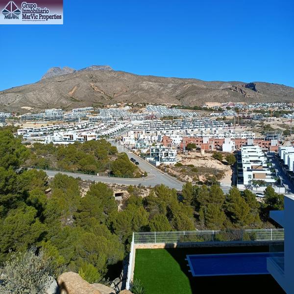 Foto c25f355a-bc45-4704-acfd-447a09e1ea6f. Terreny residencial a balcón de Finestrat-terra marina Finestrat