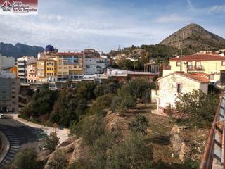 Masia a Callosa d´en Sarrià. Terreno urbano con casa para reformar en callosa den sarrià