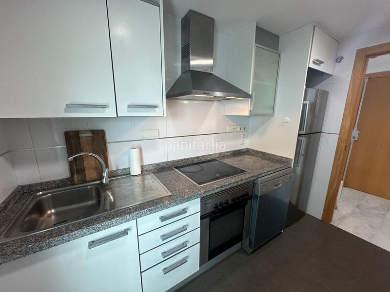 Foto c8da31c9-a663-42ac-8ca9-fd61b3bf69d5. Apartament amb aparcament piscina a Rincón Alto Benidorm