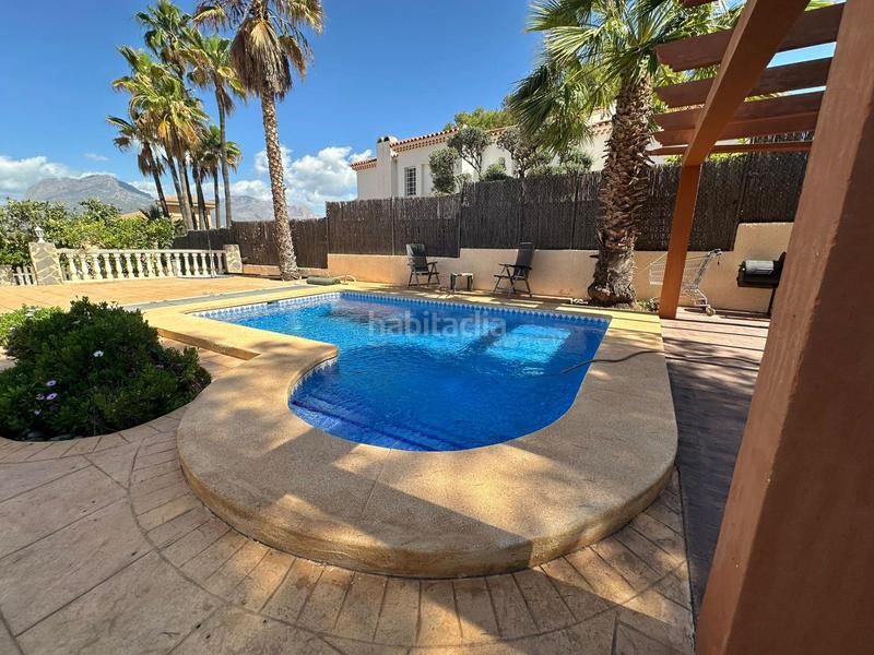 Foto 703b6ff0-970b-42be-a0ad-6c92d8091ee0. Casa aparellada amb calefacció aparcament piscina a Benidorm