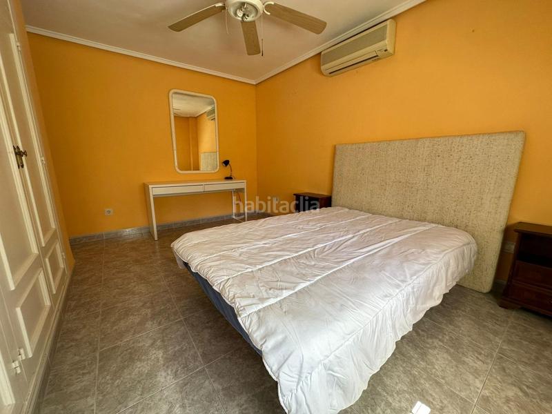 Foto 87292e3f-5525-4a73-be27-961c449d5638. Casa aparellada amb calefacció aparcament piscina a Benidorm