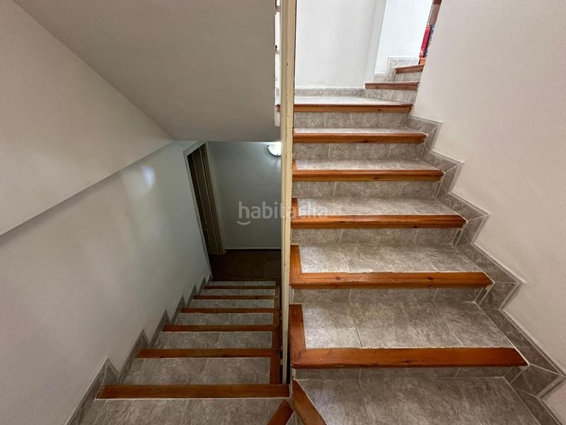 Foto b7305fee-9d95-485c-8e7a-2f8dd3d1c206. Casa aparellada amb calefacció aparcament piscina a Benidorm