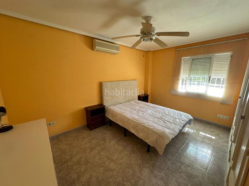 Foto da285719-1618-4167-bac3-e805082f886a. Casa aparellada amb calefacció aparcament piscina a Benidorm