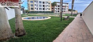 Pis a Centro Urbano. Luminoso piso con piscina y garaje a 500m de la playa en villajo