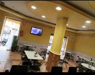 Traspàs Local Comercial a Plaza Crevillente - Antiguos Juzgados - El Asilo. Oportunidad única! se traspasa cafeteríapanadería  con antigedad