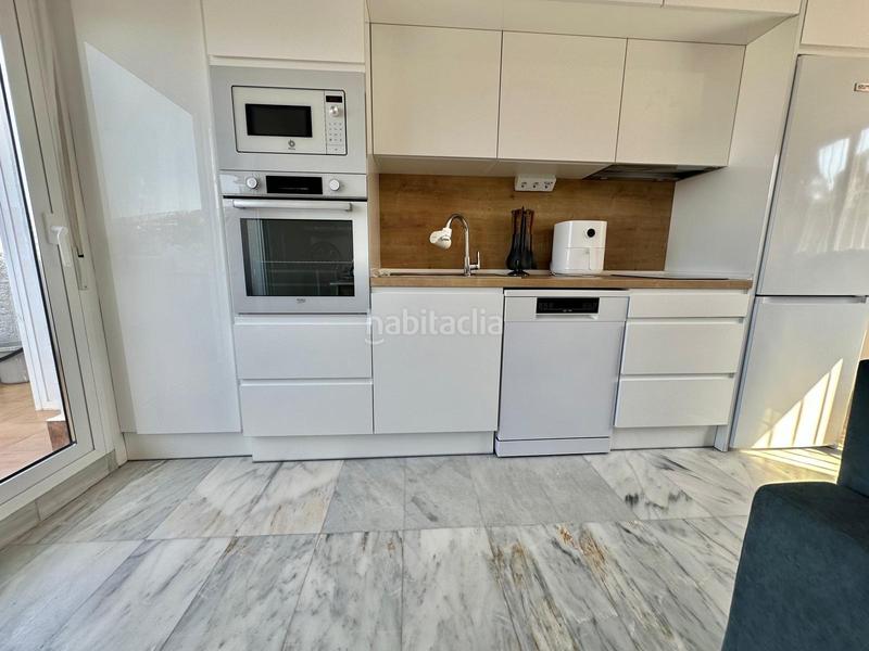 Foto 24859881-fa43-4e68-bd7f-8ecdbdd04c88. Apartament amb piscina a Playa Poniente Benidorm