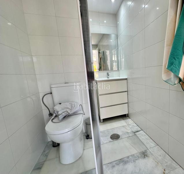 Foto 3d6279c0-56ef-4637-be2f-67420cc45f61. Apartament amb piscina a Playa Poniente Benidorm
