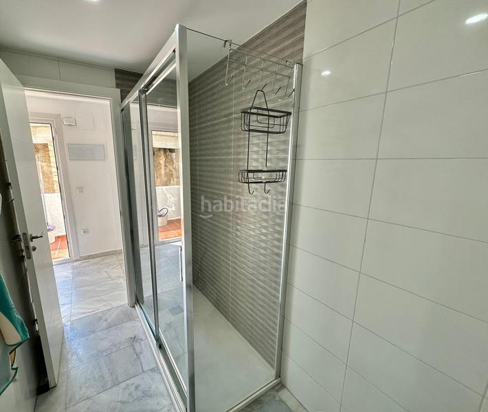 Foto 9ff186c2-c637-4a63-bde7-82938926e0c4. Apartament amb piscina a Playa Poniente Benidorm