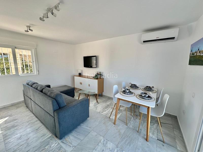 Foto b0c8453d-afde-400a-a196-532d7bb71124. Apartament amb piscina a Playa Poniente Benidorm