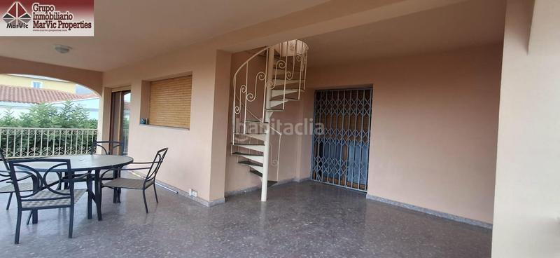 Foto 7308f238-661c-4e2d-a481-ca0b81c0515a. Chalet con riscaldamento parcheggio piscina in Urbanizaciones Benidorm