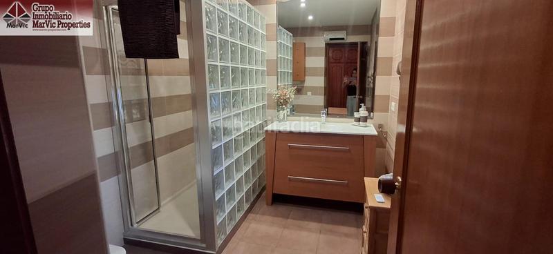 Foto 7e77cbfa-1ebf-4f31-966a-d46bed085820. Chalet con riscaldamento parcheggio piscina in Urbanizaciones Benidorm