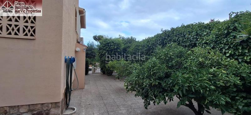 Foto 939ba9b8-a66d-4790-bf6d-ba42bc1c9a18. Chalet con riscaldamento parcheggio piscina in Urbanizaciones Benidorm