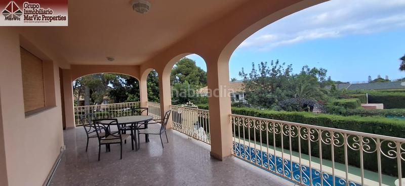 Foto f63216eb-cb79-4433-9618-a8c8311e4370. Chalet con riscaldamento parcheggio piscina in Urbanizaciones Benidorm