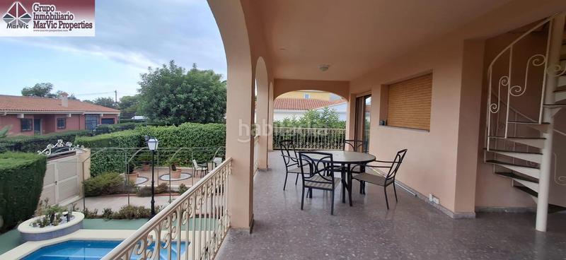 Foto fd6f605a-9045-4d59-bbf7-7582957f9a7e. Chalet con riscaldamento parcheggio piscina in Urbanizaciones Benidorm