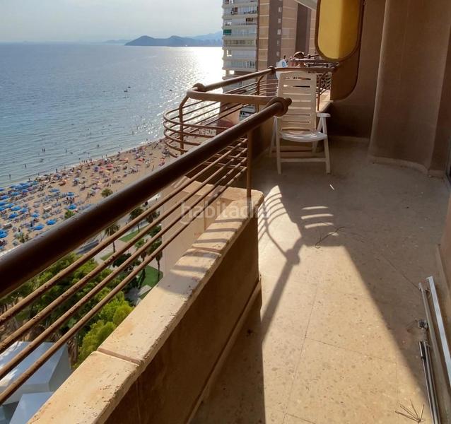 Foto 442ed458-eb99-4f96-9834-e7f8d76e3830. Apartamento amplio apartamento levante, a solo 20 metros del mar en Benidorm
