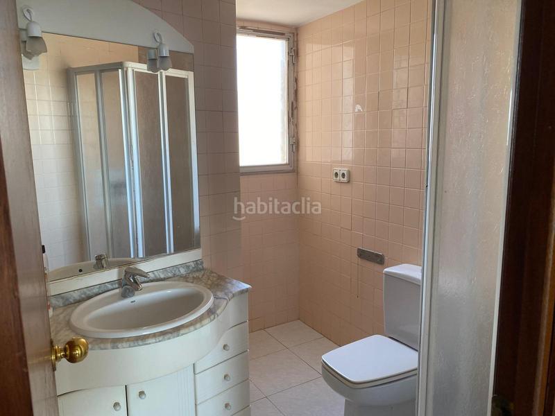 Foto a432fb39-8a04-4ec3-a531-a4a7f7e41041. Apartamento amplio apartamento levante, a solo 20 metros del mar en Benidorm