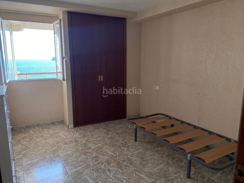 Foto b9b98f08-85c6-4170-ac1e-6cae7bd6e243. Apartamento amplio apartamento levante, a solo 20 metros del mar en Benidorm