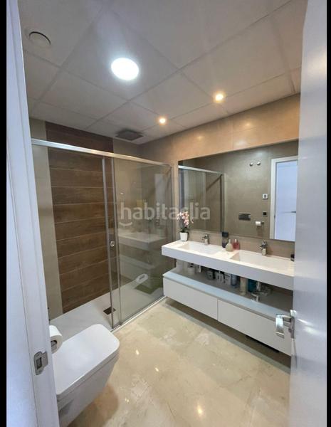 Foto 69f189e9-39d4-4df8-b8cb-8da8edadeb0e. Appartamento con riscaldamento parcheggio piscina in Benidorm