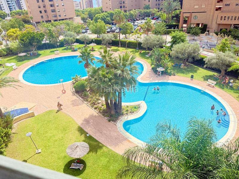 Foto 9cfe7b61-8d3e-414c-a3ec-3f8b6c370b44. Appartement avec parking piscine dans Playa Poniente Benidorm