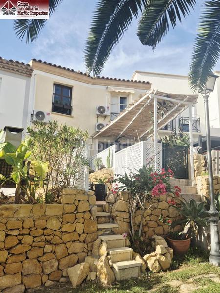 Foto c71abb06-a99e-46cb-a641-85bf5be9dc6a. Casa adosada bungalow ! en Golf Bahía Finestrat