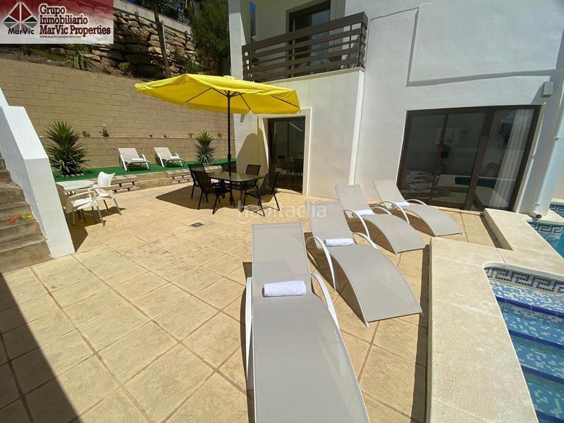 Foto e84414d4-3001-49f5-a39e-8a19c58609b0. Chalet with parking pool in Sierra Helada Benidorm