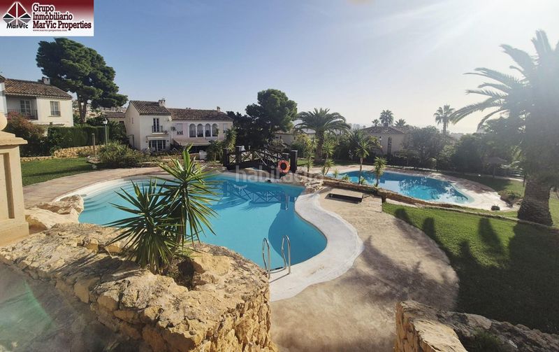 Foto 4d5a9a78-eaf3-41a2-bfae-f24f54471431. Casa adossada amb piscina a Golf Bahía Finestrat